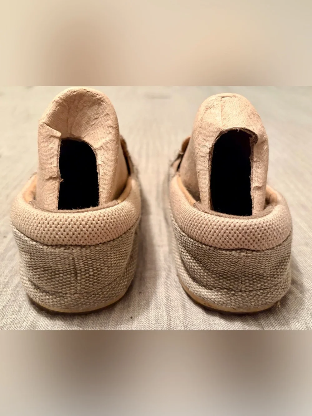 Little Boy’s Sz 11c The Children's Place Beige Canvas Slip-On Dress Shoes